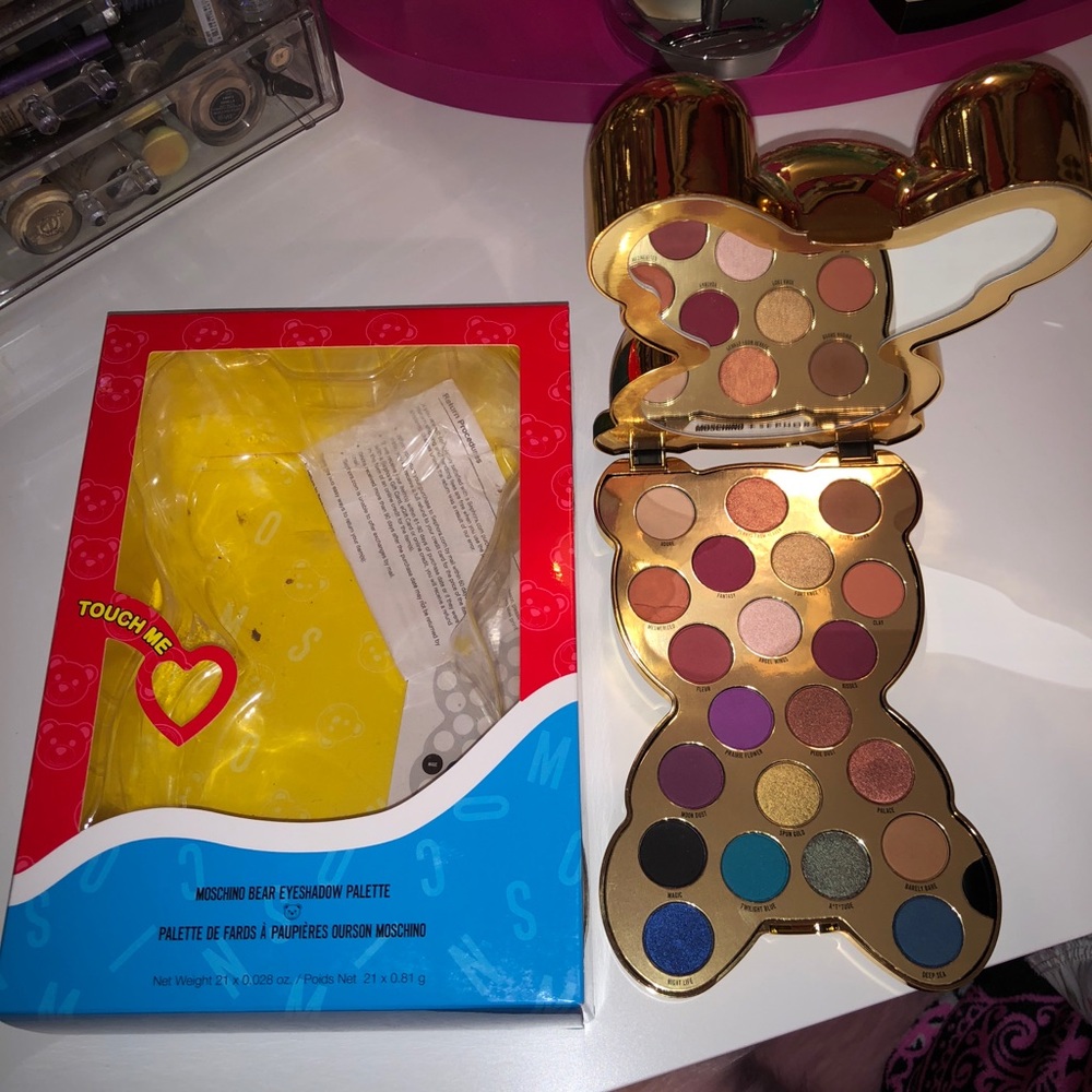 Moschino bear eyeshadow palette
